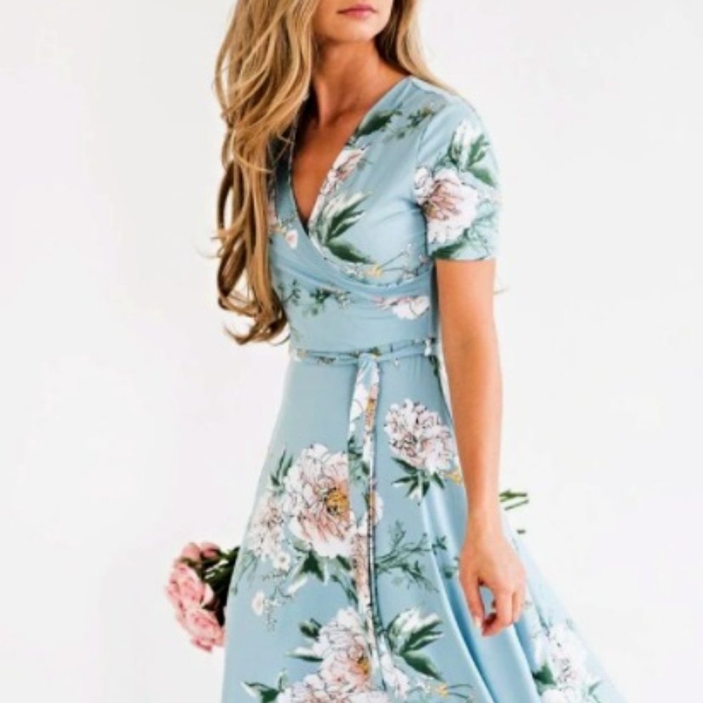 Charleston- Floral Midi Dress Size M NWT